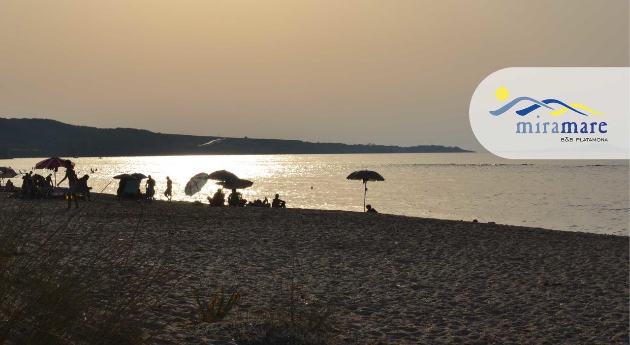 Miramare Struttura Sulla Spiaggia Platamona Exterior foto
